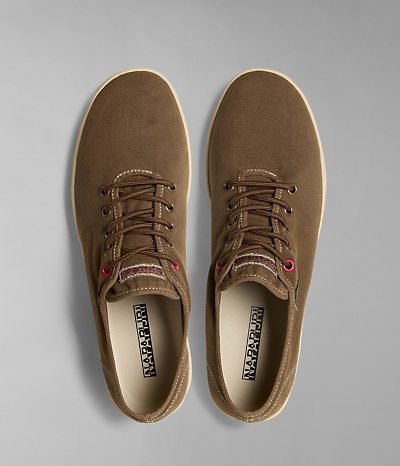 Canvas Low Top Clover Trainers-